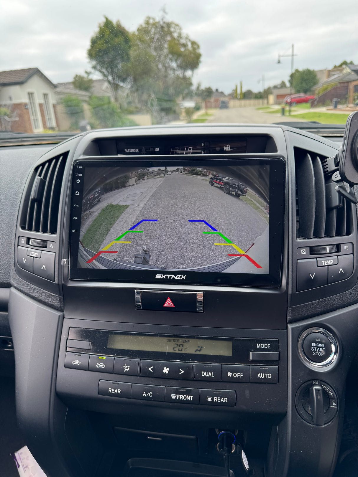 Extnix Premium Toyota Landcruiser LC200 Wireless Apple CarPlay Series Android Infotainment System 4 + 64