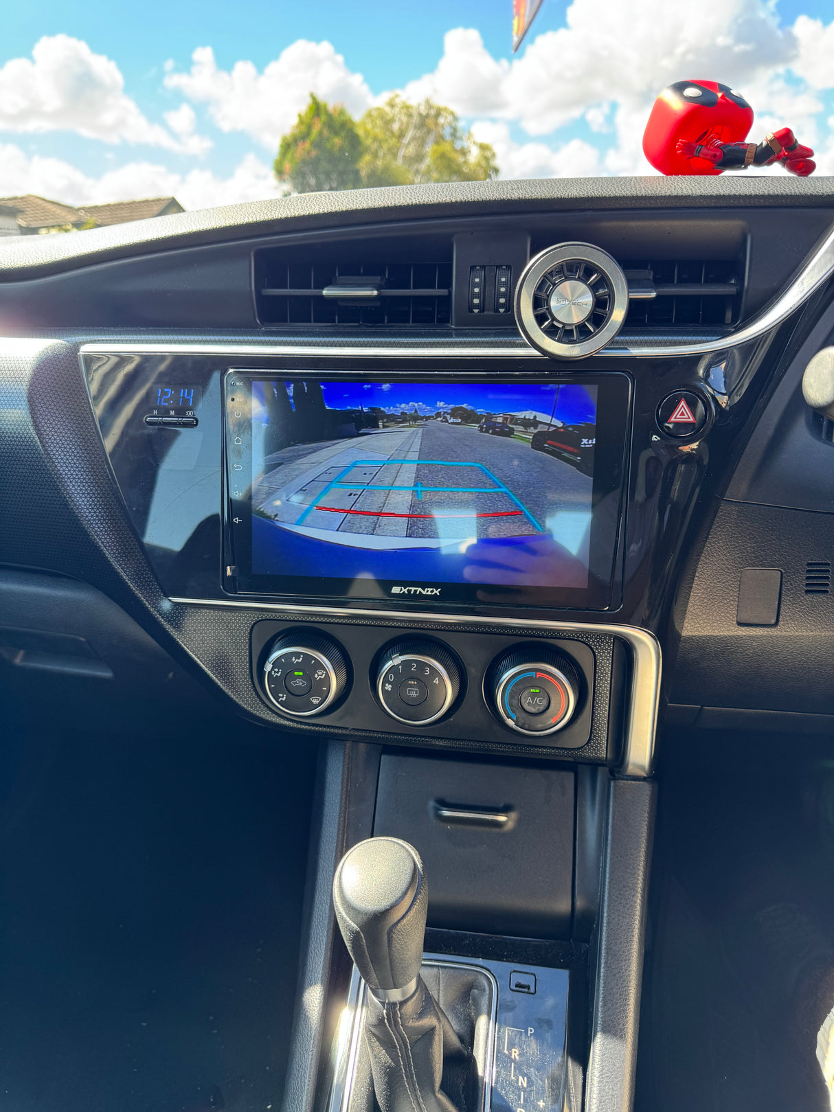 Extnix Wireless Apple Carplay Android Auto Infotainment System for Toyota Corolla Hatch 2014-2018