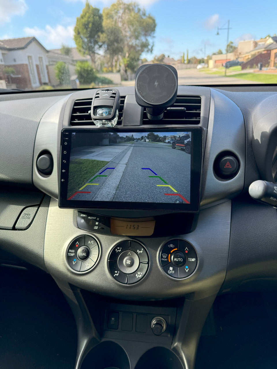 EXTNIX Wireless Apple Carplay Android Auto Infotainment System for Toyota RAV4 2006-2011