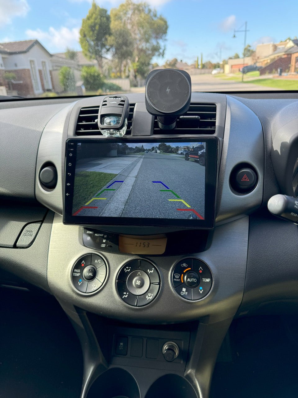 Premium Wireless CarPlay Android Auto Head Unit Toyota RAV4 2006 - 2011 | Extnix - EXTNIX