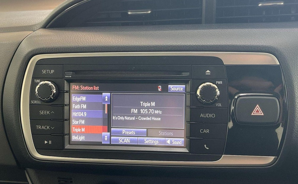 Extnix Wireless Apple CarPlay Android Auto Infotainment System to suit Toyota Yaris 2014 - 2017