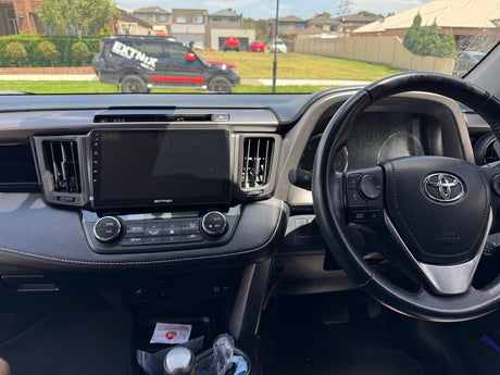 EXTNIX Toyota RAV4 2013-2018 Wireless Carplay Android Auto Infotainment System - off