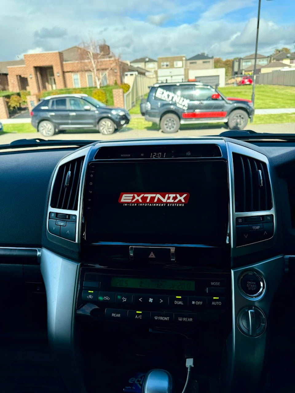 Extnix Premium Toyota Landcruiser LC200 Wireless Apple CarPlay Series Android Infotainment System 4 + 64